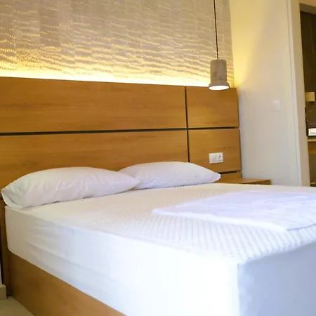 Blumango Apartahotel Ierissos